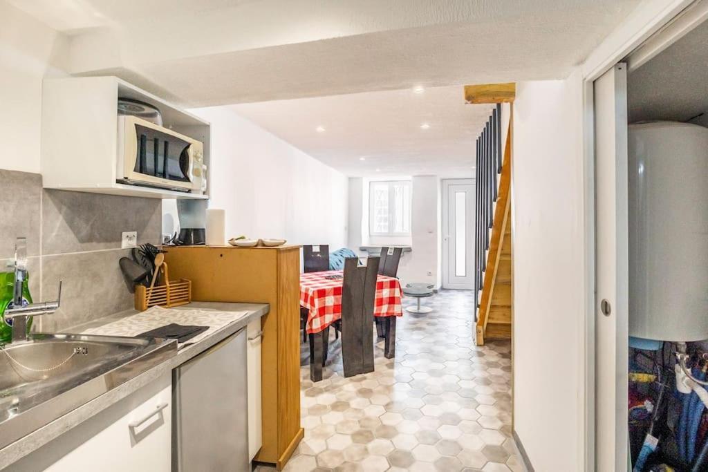 Maison Atypique Dans Circulade Bram Экстерьер фото
